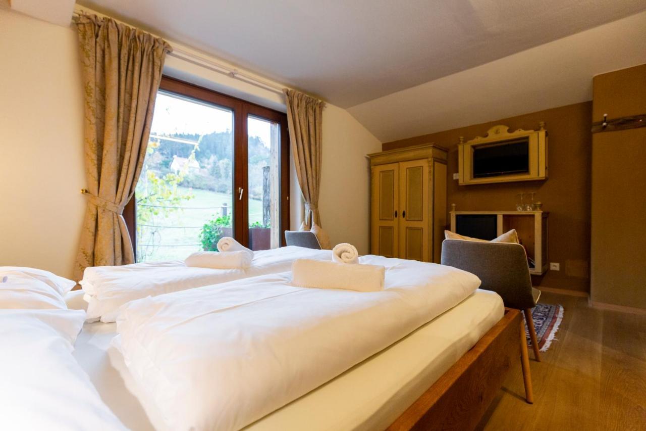 Weingut Georgium Bed & Breakfast Sankt Georgen am Längsee Exterior foto